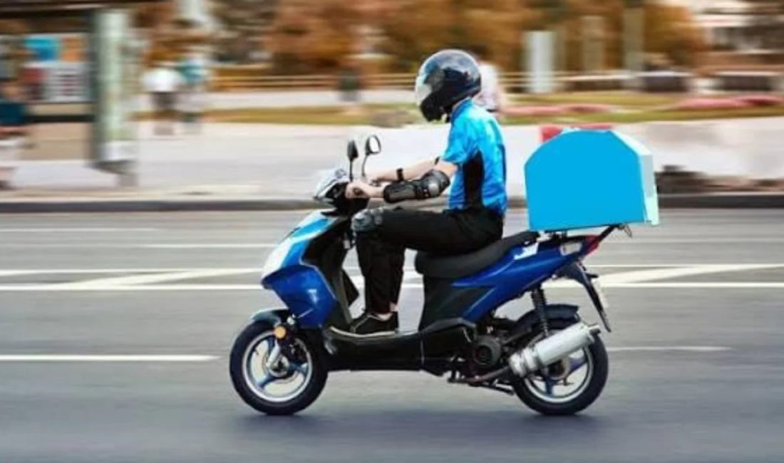 Bursa’da Motokuryelerle Site Yönetimleri Karşı Karşıya! “Kaskını Çıkar” Demek Hukuka Uygun Mu? Bursa'da ve Türkiye'de gün içerisinde çok sayıda adrese teslimat yapan