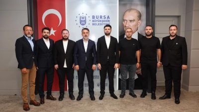 Bursaspor’a Büyükşehir’den Çifte Sponsorluk Desteği! Detaylar Belli Oldu… Bursa Büyükşehir Belediyesi'nin belediye iştiraklerinden BESAŞ'ın Bursaspor'un sağ omuz sponsoru,