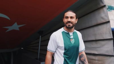 Bursaspor'un Batman Petrolspor karşılaşmasında sakatlanan Halil Akbunar'ın sağlık durumu belli