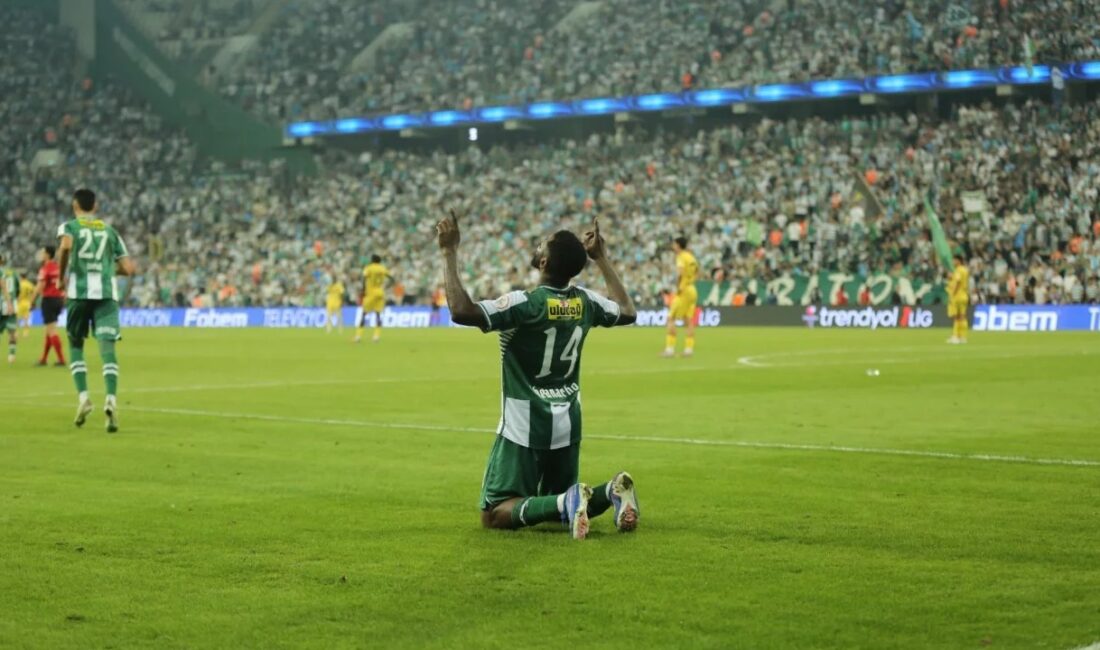 1. Lig'de şampiyonluk hedefiyle yoluna devam eden Bursaspor, sezonun ilk