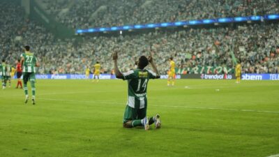 1. Lig'de şampiyonluk hedefiyle yoluna devam eden Bursaspor, sezonun ilk