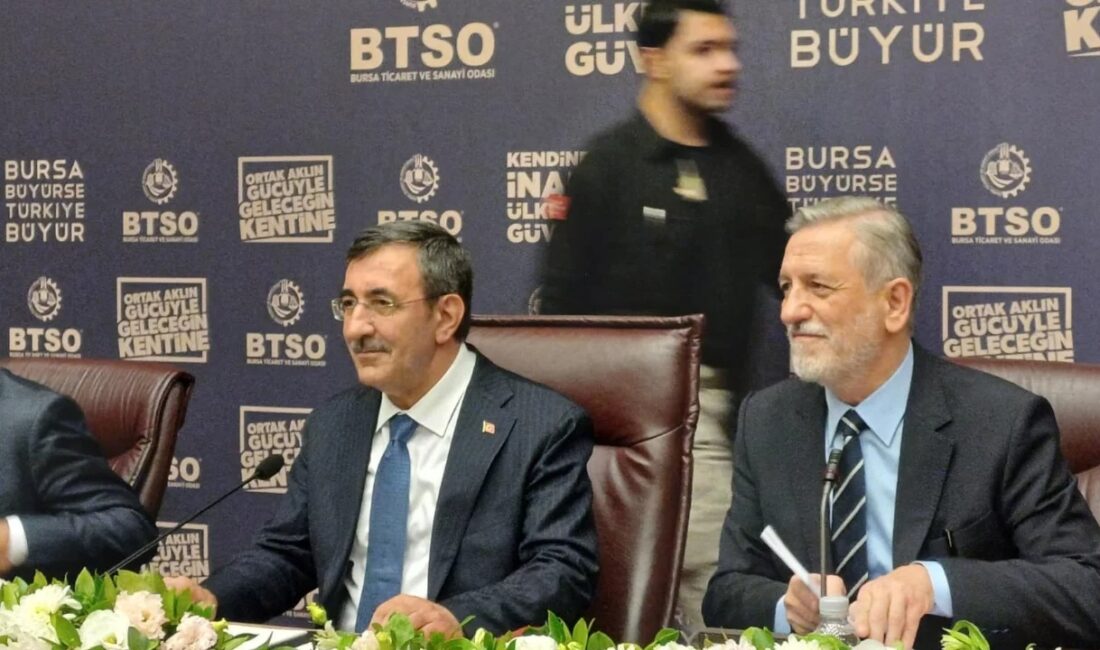 Bursa'da Türkiye Yüzyılı Buluşmaları kapsamında kente gelen Cumhurbaşkanı Yardımcısı Cevdet
