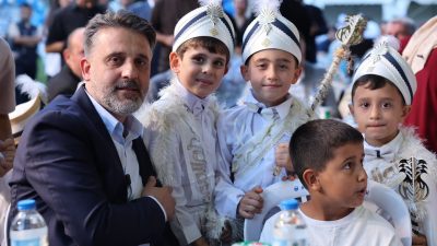 Bursa Büyükşehir Belediyesi’nin bu yıl 12’incisini düzenlediği Geleneksel Toplu Sünnet