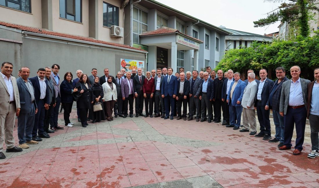 Bursa Büyükşehir Belediye Başkan Vekili Şahin Biba, İnegöl ilçesinde muhtarlarla