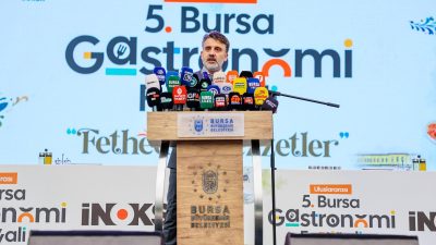 Bursa’nın Fetheden Lezzetleri Dünya Sahnesinde Bursa Büyükşehir Belediyesi’nin bu yıl ‘Fetheden Lezzetler’ temasıyla düzenlediği Uluslararası