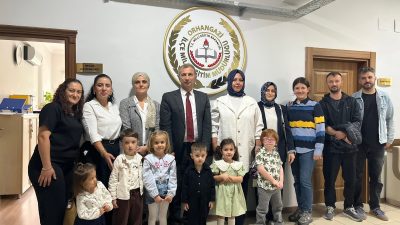 İlköğretim Haftası dolayısıyla TOBB Anaokulu heyeti, İlçe Millî Eğitim Müdürü