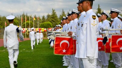 Yalova’da Millî Savunma Üniversitesi Deniz Astsubay Meslek Yüksekokulu’nun Diploma Alma
