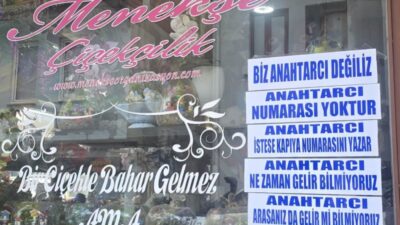 Bursa’nın İznik ilçesinde bir esnaf, komşusu olan anahtarcıyla ilgili kendisine