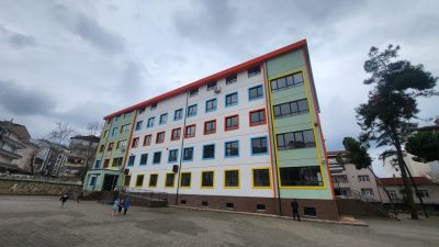 2026-2027 eğitim öğretim yılı bugün başladı. Bursa’nın Orhangazi ilçesinde okul