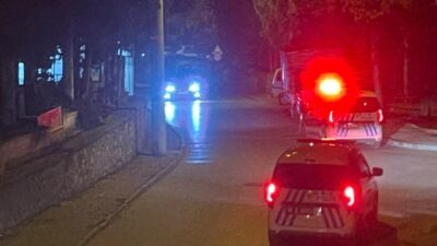 Bursa’nın Orhangazi ilçesinde gece saatlerinde mezarlık ve çevresinde alkol alan