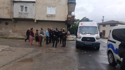 Bursa’nın Orhangazi ilçesinde aynı apartmanda yaşayan Roman iki aile arasında