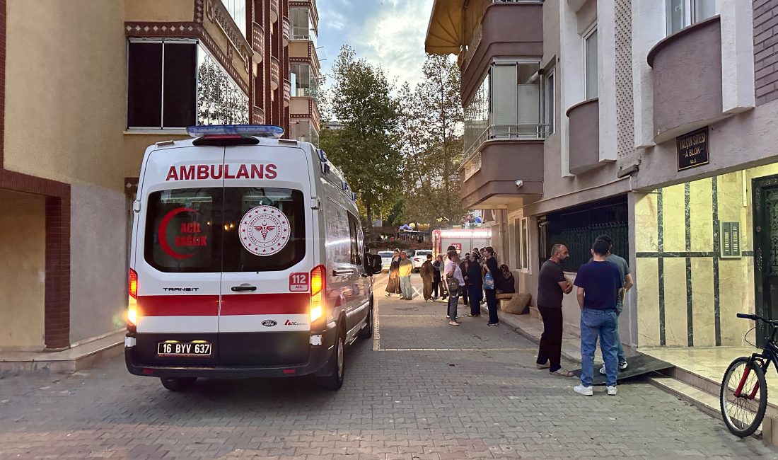 Ayağı mazgal sıkışan küçük çocuk itfaiye ekipleri tarafından kurtarıldı! Bursa’nın Orhangazi ilçesinde bir sitenin içerisinde bulunan mazgala ayağı sıkışan