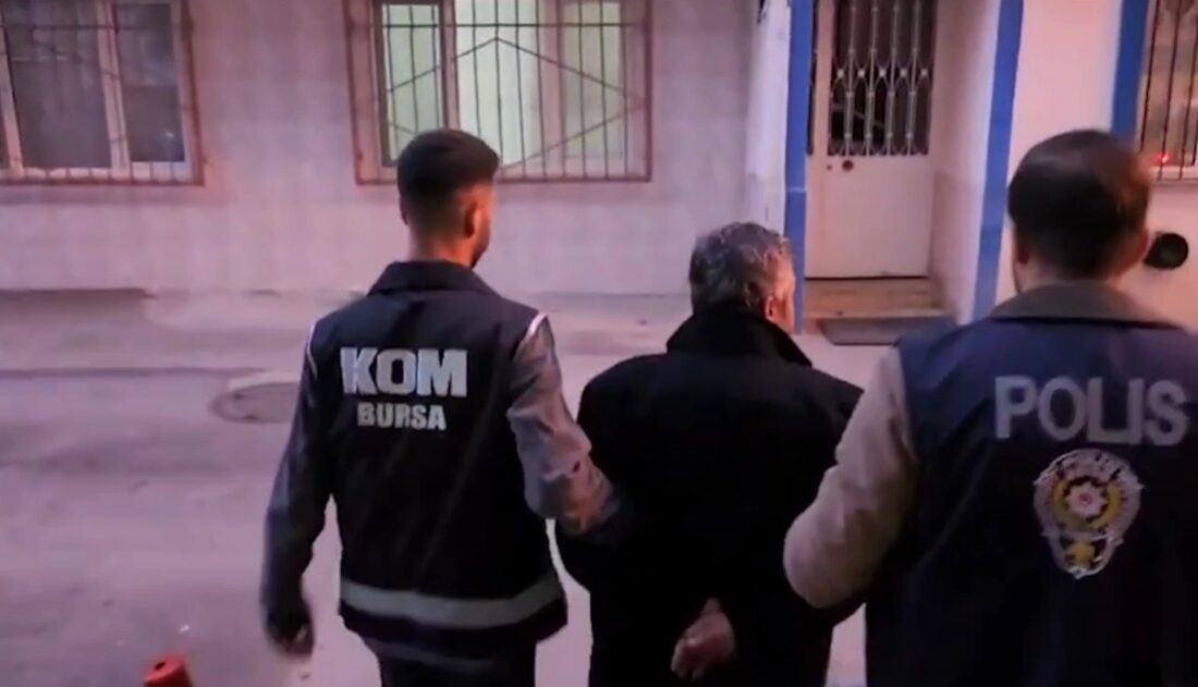 Bursa’da konut yapma vaadiyle 160 kişiyi mağdur ettikleri ve kooperatif