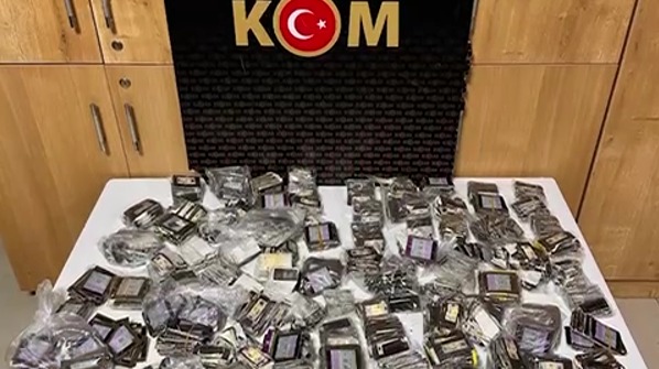 Bursa’nın Yıldırım ilçesinde tütün ve tütün mamulleri kaçakçılığına yönelik düzenlenen