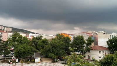 Bursa’nın Orhangazi ilçesinde yeni haftayla birlikte hava sıcaklıklarında önemli değişim