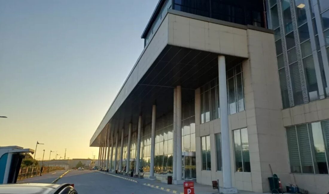 Bursa'da Mustafa Bozbey ve Turgay Erdem'in de aralarında bulunduğu 63