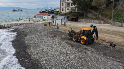 Bursa Büyükşehir Belediyesi, kentteki yoğun yağışların ardından olumsuz etkilenen sahillerde