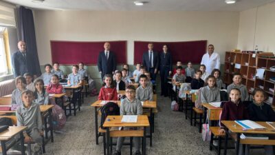 Bursa'nın Orhangazi ilçesinde Kaymakam Zafer Karamehmetoğlu ve İlçe Millî Eğitim
