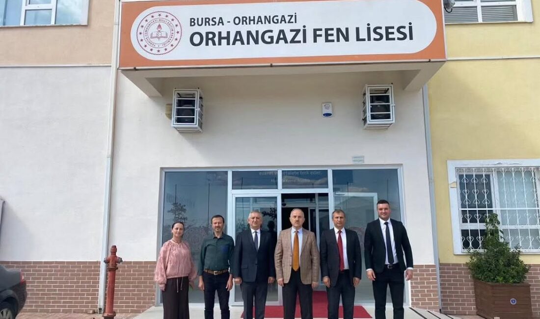 Orhangazi Kaymakamı Zafer Karamehmetoğlu ile İlçe Milli Eğitim Müdürü Erol