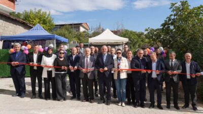 Bursa’nın Orhangazi ilçesine bağlı Yeniköy Mahallesi’nde kadınların el emeği ürünlerini