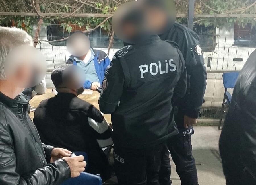 Bursa’nın Yıldırım ilçesinde 300 personelin katılımıyla gerçekleştirilen asayiş uygulamasında 618