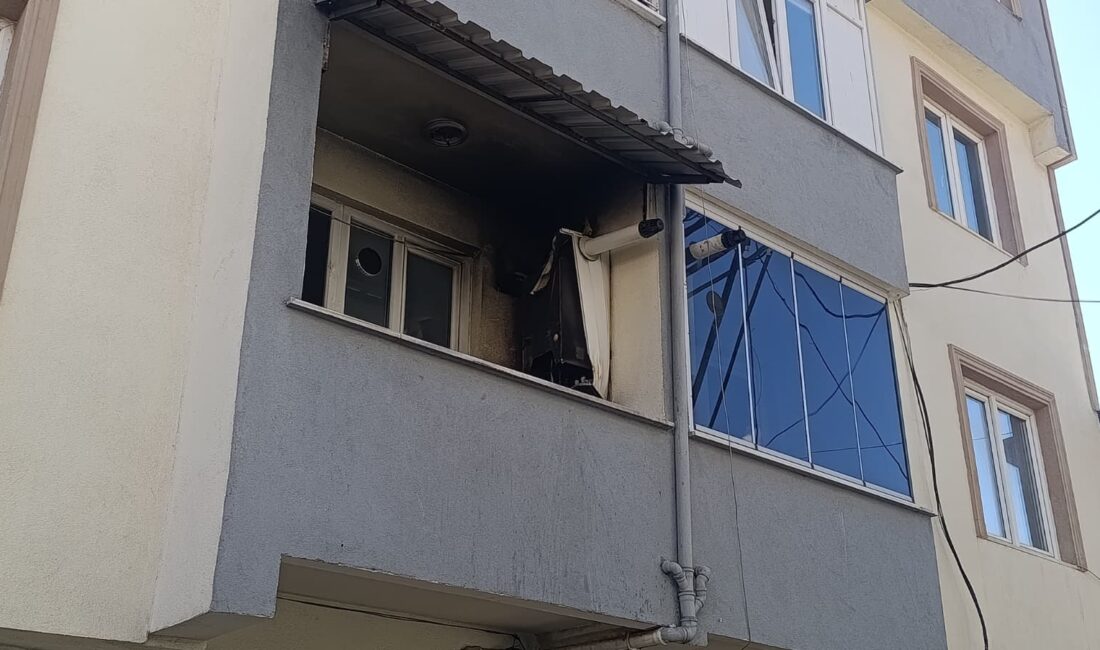 Bursa’nın Orhangazi ilçesinde 4 katlı bir apartmanın ikinci katındaki dairenin