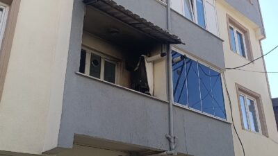 Bursa’nın Orhangazi ilçesinde 4 katlı bir apartmanın ikinci katındaki dairenin