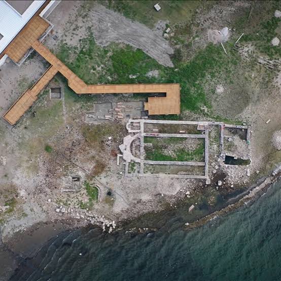 İznik Gölü’ndeki su altı bazilikasında yürütülen kazılarda, bilinen yapının altında