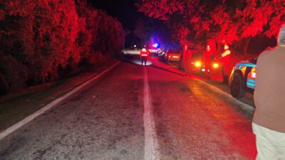 Bursa’nın Orhangazi ilçesinde seyir halindeki motosikletin yol kenarındaki mıcıra kapılarak