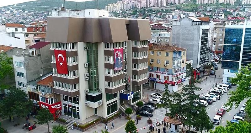 Bursa'nın Orhangazi ilçesinde Esnaf Odası Başkanı Turgay Durmuş, belediyenin iş