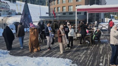 Türkiye’nin önemli kış turizm merkezlerinden Uludağ’da, hafta sonu etkili olan