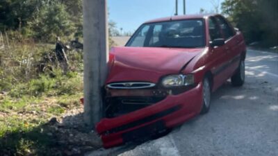 Bursa'nın Orhangazi ilçesinde meydana gelen kazada, kontrolden çıkan otomobil elektrik