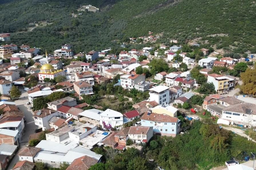 Bursa’nın Orhangazi ilçesine bağlı Gedelek Mahallesi’nde, kış öncesinde artan turşu