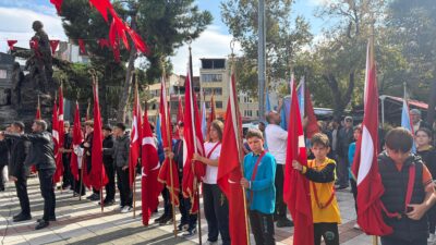 29 Ekim Cumhuriyet Bayramı kutlamaları kapsamında Bursa’nın Orhangazi ilçesinde protokolün